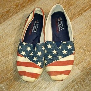 American flag bobs